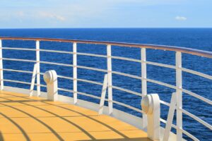 ship, sun, water-273622.jpg